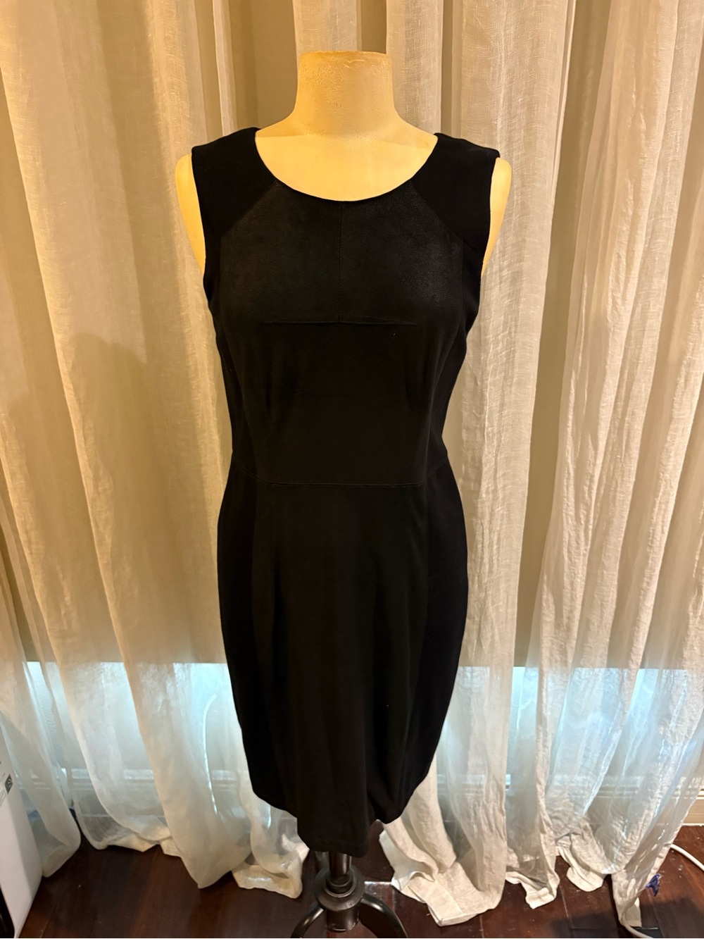 BCBGMaxAzria Black Sleeveless Sheath Dress